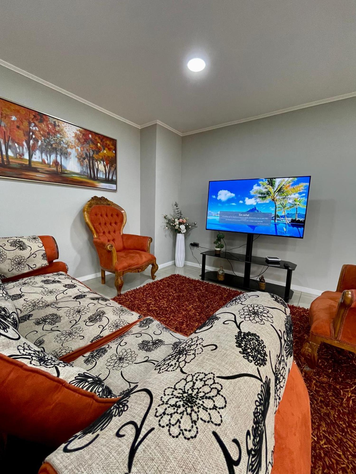 Alojamiento Rboy Las Mariposas Chillán Εξωτερικό φωτογραφία